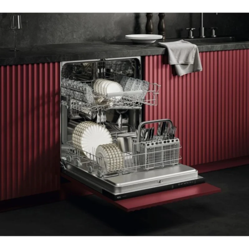 AEG Fully Integrated Dishwasher – 13 Place Settings, AirDry Technology